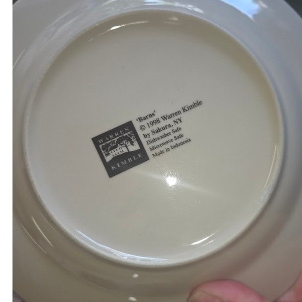 Set of 4 Sakura Warren Kimble Barns Dessert Salad Plates 8 Inch Farmhouse Red - Picture 3 of 4